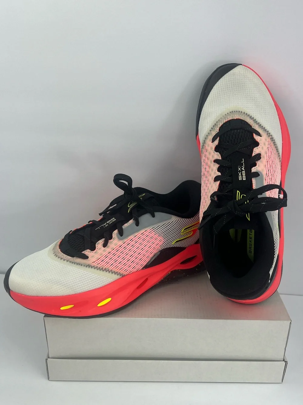 SKETCHERS PERFORMANCE SKX FLOAT BASKETBALL PERFORMANCE TENNIS SOES, SIZE 8.5